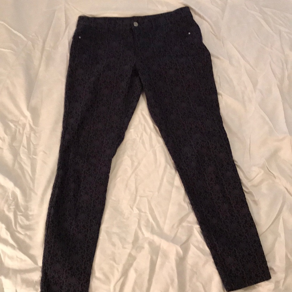 White House Black Market size 10 patterned skinny leg pants